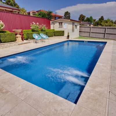 Compass Pools Australia Two Sets Of Spa Jets In This X Trainer Pool